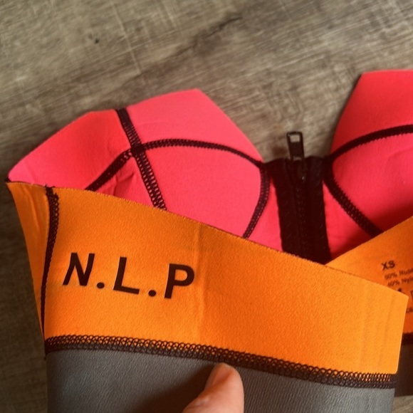 N.L.P. Womens Strapless Neoprene Zip Front Bikini Top - Picture 5 of 6